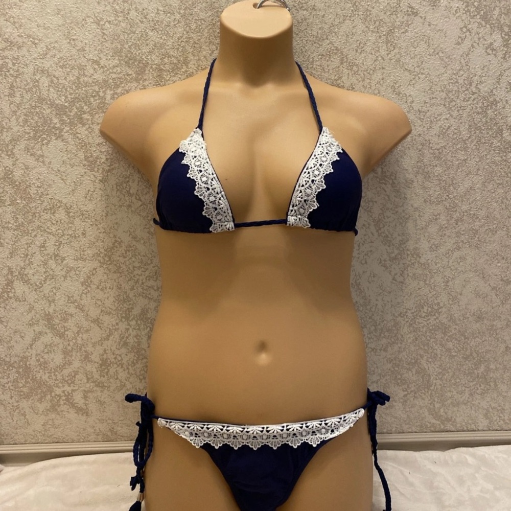 Elegant Navy Bikini with White Lace Trim